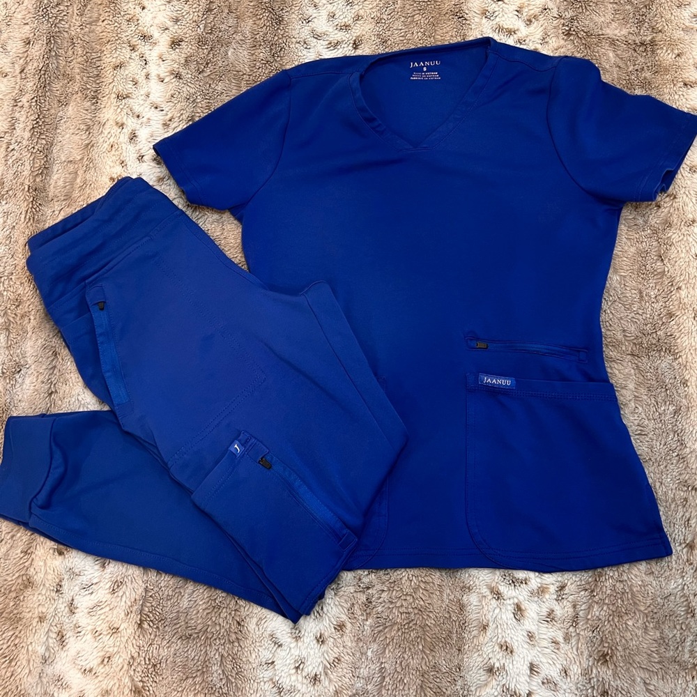 Jaanuu Scrubs